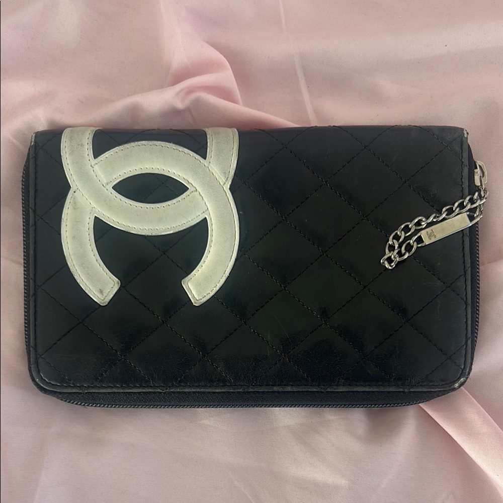 Chanel Black Quilted Leather Wallet RARE VINTAGE HOT PINK INTERIOR